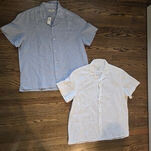 Banana Republic Light Blue and White Casual Button Down Shirts